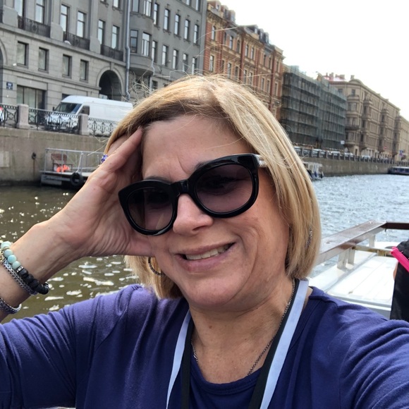 Meet your Posh Ambassador Selma - Picture 7 of 8